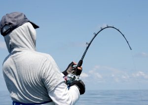 Teknik Memancing di Laut yang Benar